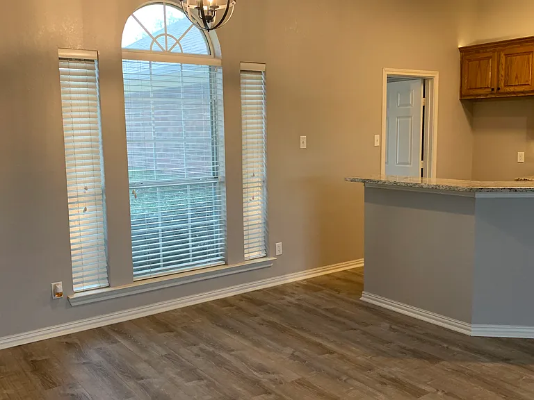 632 Oak View Ct — Photo 10