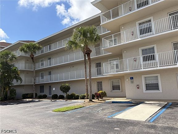 5th image of 481 Quail Forest Blvd APT B207
