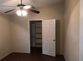 204 W Market St #1, Mabank, TX 75147