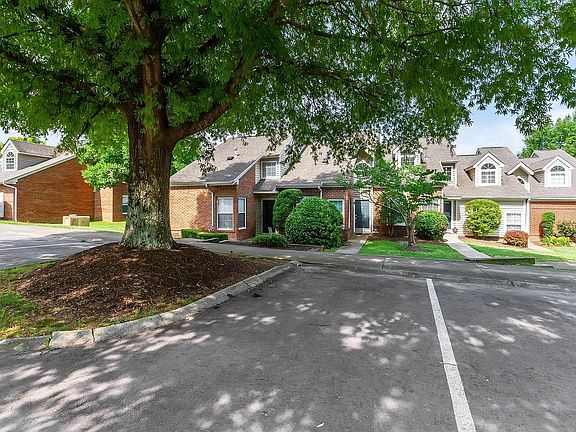 2nd image of 306 Yorkshire Cir