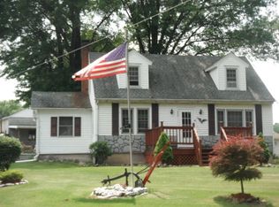 808 Rock Rd, Pine Grove, PA 17963