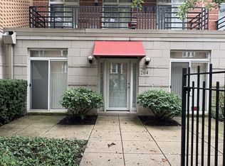1033 E 46th St APT 204, Chicago, IL 60653