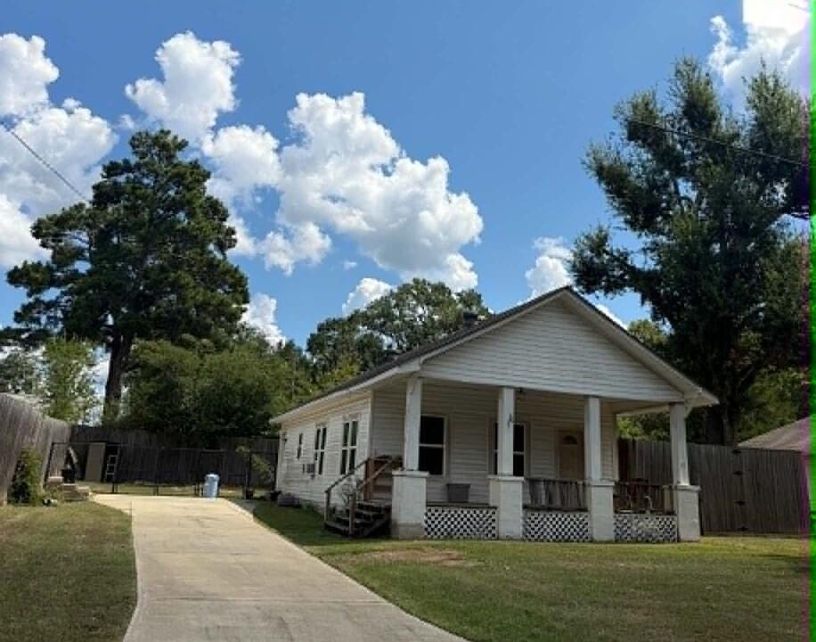 1st image of 308 Center St