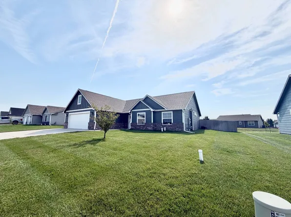 9938 Jasmine Dr, Manhattan, KS 66502