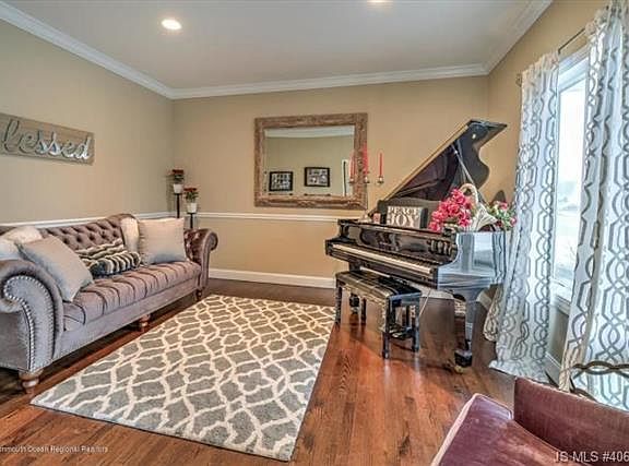 3rd image of 3301 Churchill Dr