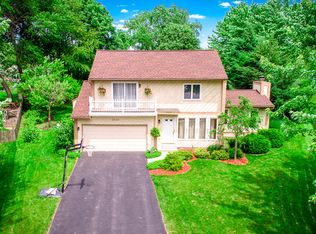 2546 Misty Ct, Naperville, IL 60564