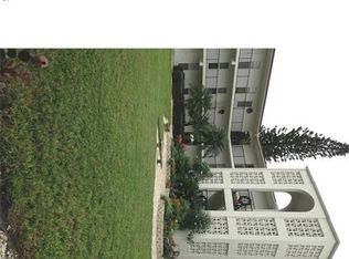 53 High Point Cir W APT 105, Naples, FL 34103