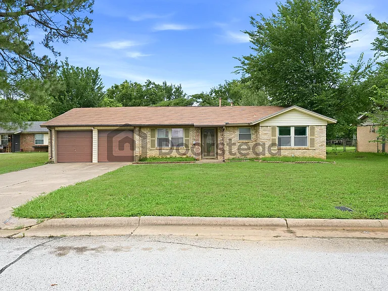 204 Jefflyn Ct — Photo 1