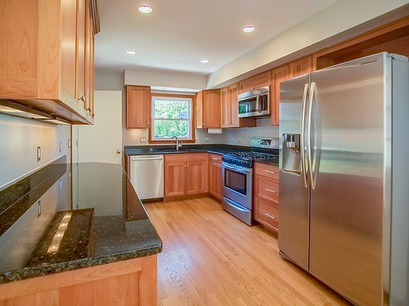 2nd image of 4705 Glasgow Dr