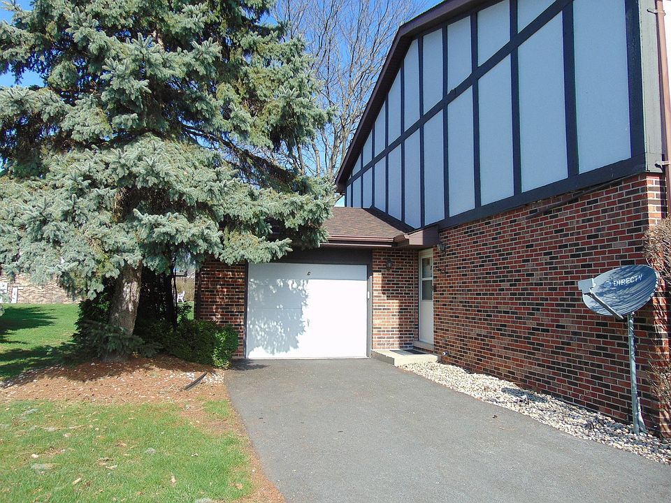 1st image of 224 Manor Dr Unit C