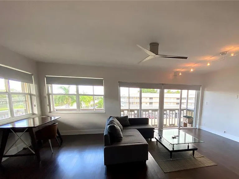 1200 SW 12th St #316 — Photo 9