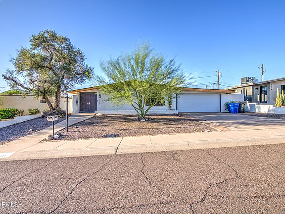 2nd image of 1340 E Townley Avenue