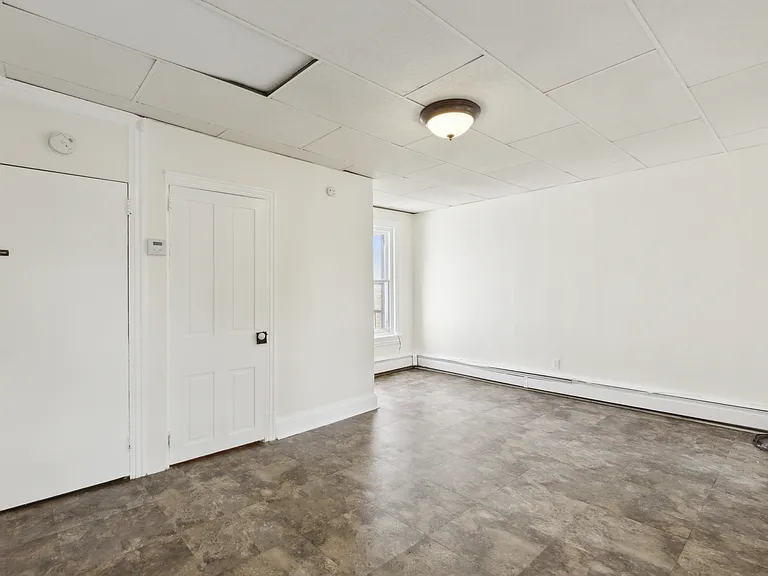 113 King St #3 — Photo 3