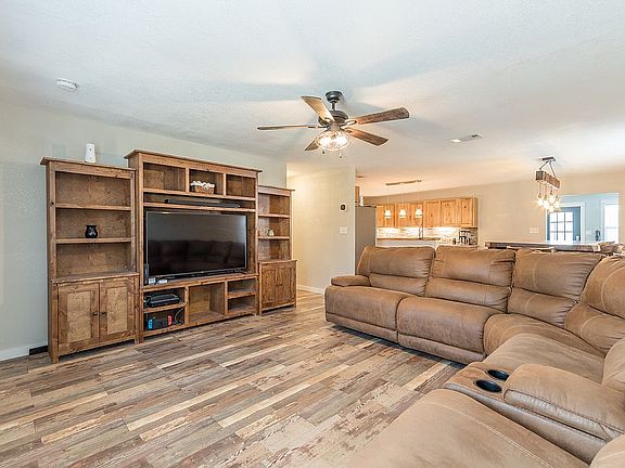 2nd image of 131 County Road 572
