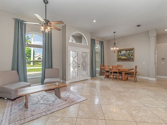 5th image of 1066 SW 57th St