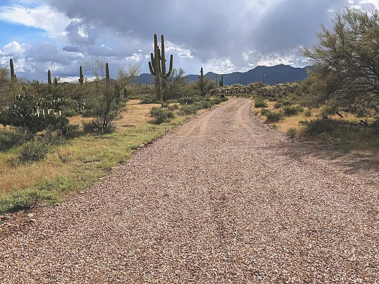 4140 W Camino Pintoresco — Photo 22