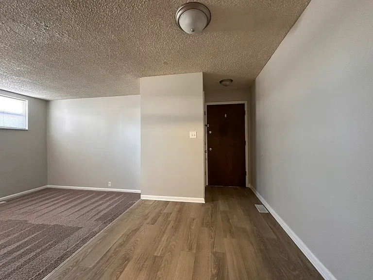 803 - Dining room
