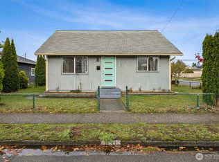 831 E 56th St, Tacoma, WA