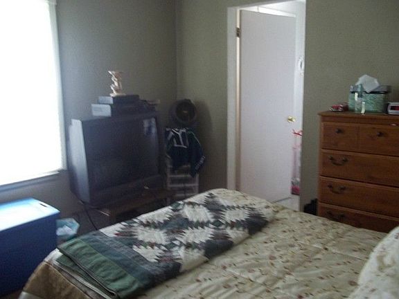 5th image of 2116 S Cushman Ave