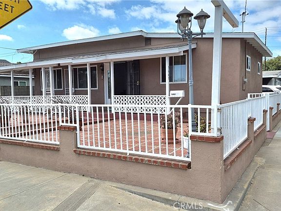 4th image of 3661 Seabright Ave