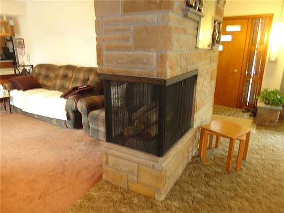 5th image of 3139 Eastmoreland Dr