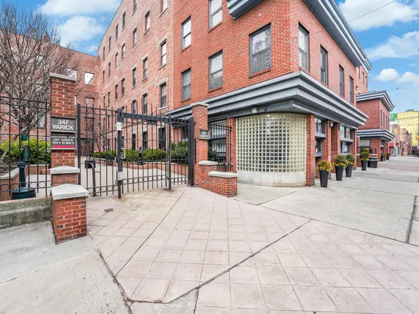 347 Varick St, Jersey City, NJ 07302
