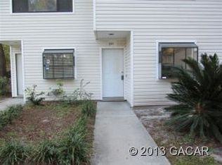 6115 SW 8th Pl, Gainesville, FL 32607