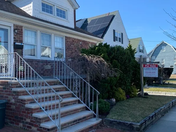 525 Beach 135 St #135, Rockaway Park, NY 11694