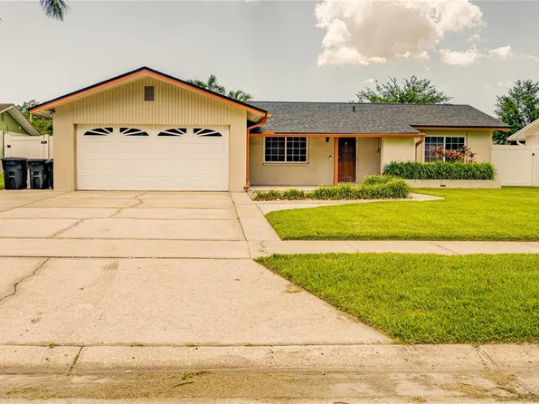 6398 Woodland Blvd N, Pinellas Park, FL 33781