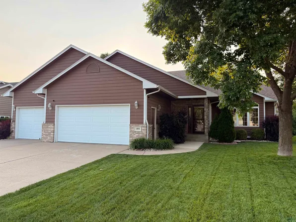 593 Fox Cir, Dakota Dunes, SD 57049