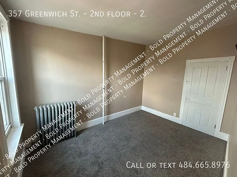 357 W Greenwich St #2 — Photo 3