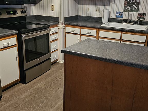 4th image of 2662 Rivercliff Rd