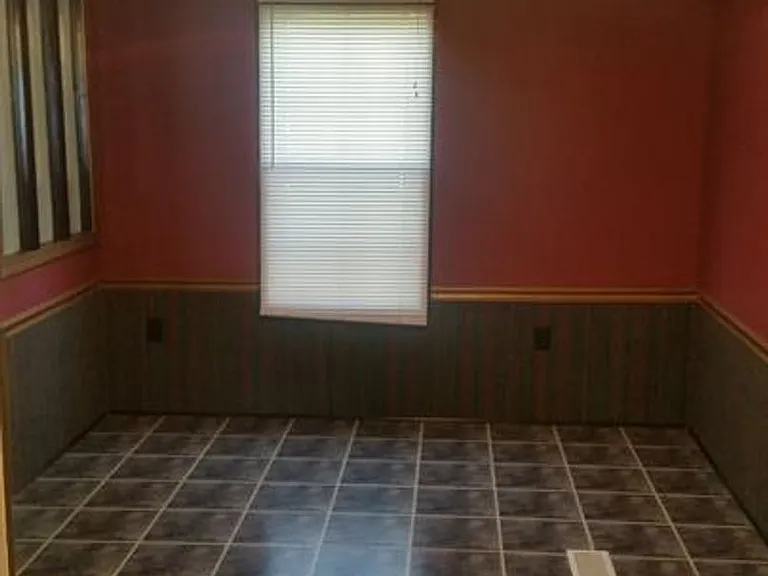 15 Michelle Dr — Photo 5