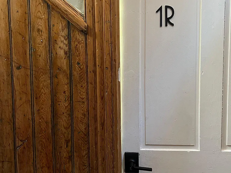 1612 Elm St #1R — Photo 5