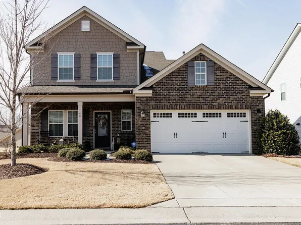 68 Chinaberry Dr, Clayton, NC 27527