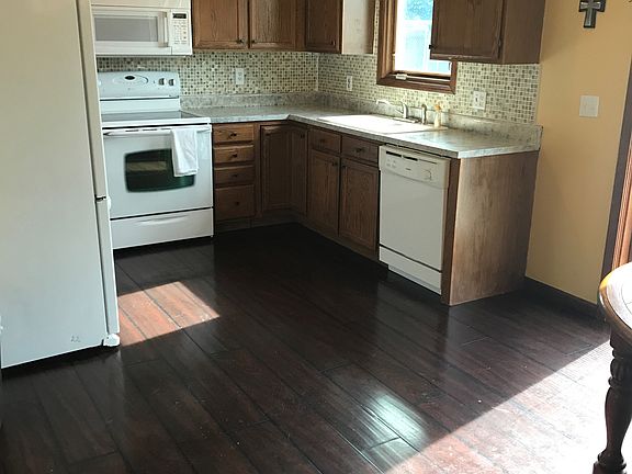 4th image of 2307 Kerri Dr