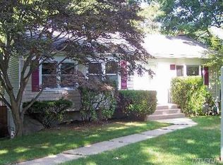 46 Wildwood Dr, Sound Beach, NY 11789