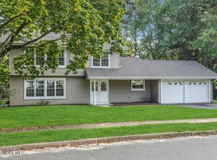 3 Chelsea Rd, Jackson, NJ 08527