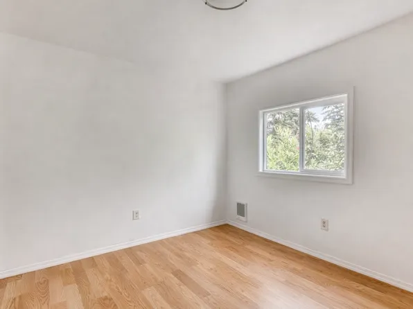 123 119th St SE #3, Everett, WA 98208