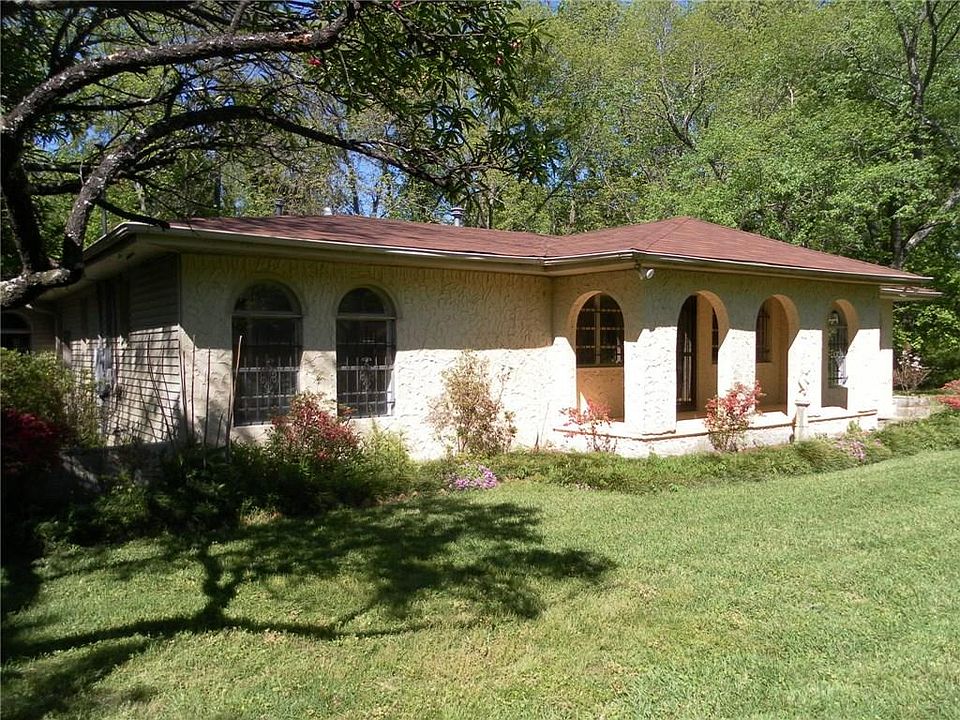 1st image of 3009 York Dr
