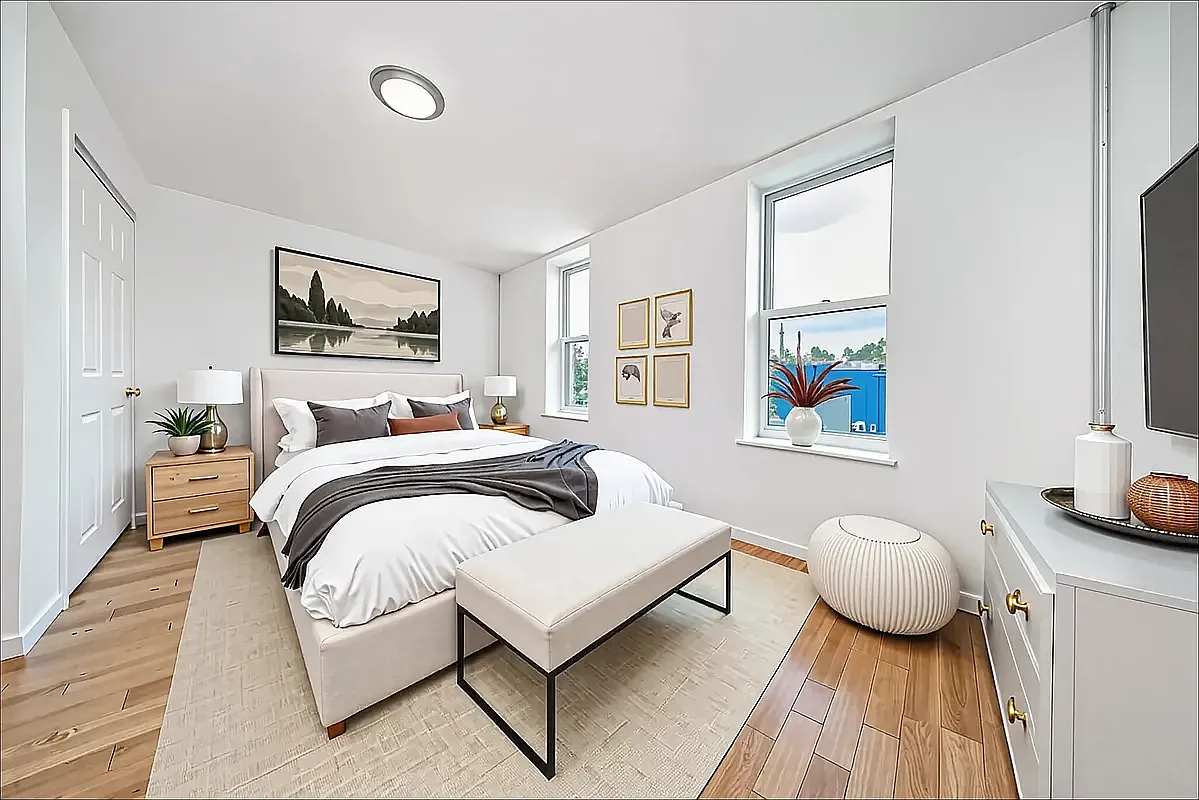 Building Photo - 3605 Vernon Blvd #3R