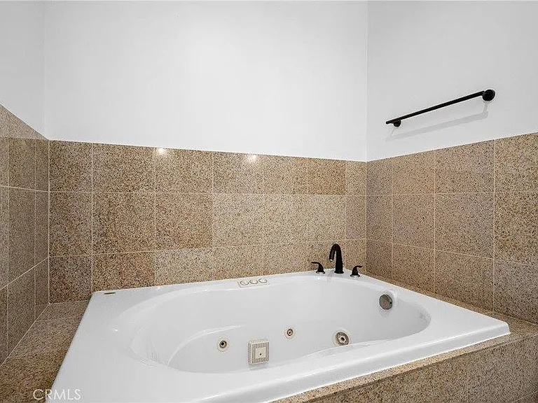 1010 Mariposa St — Photo 16
