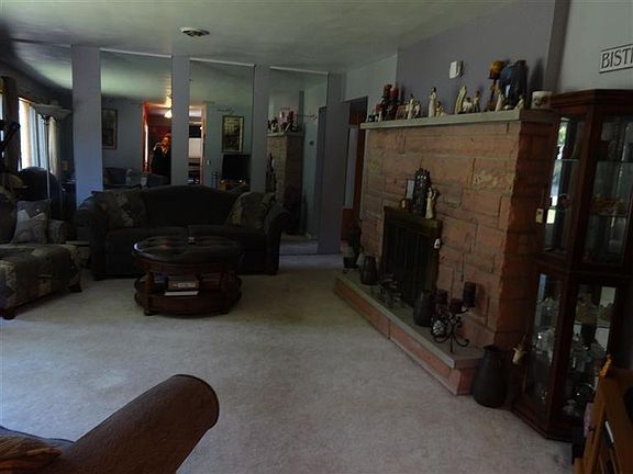 3rd image of 38 E Cleveland Ter