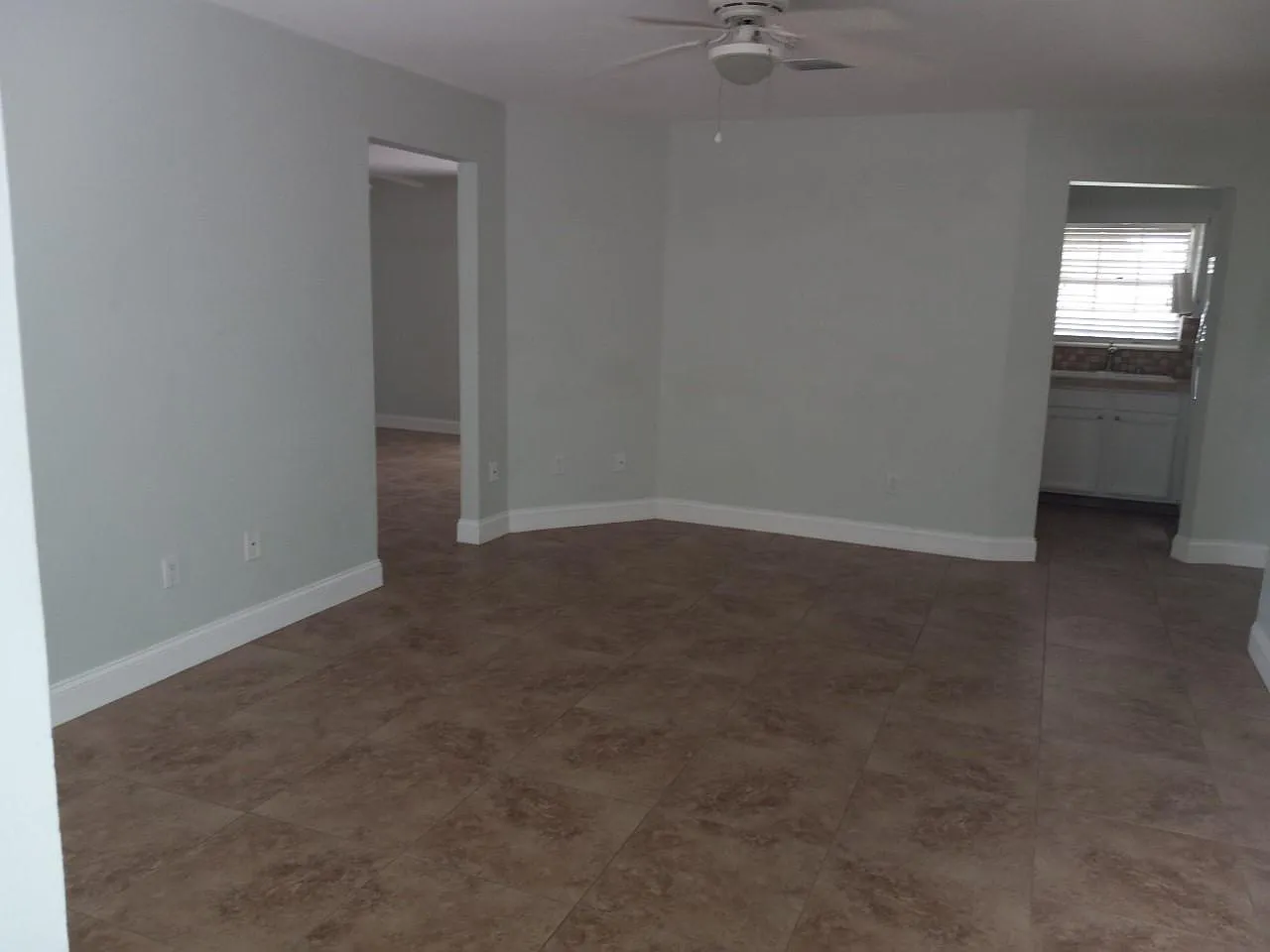 1118 Woodsmere Pkwy — Photo 2