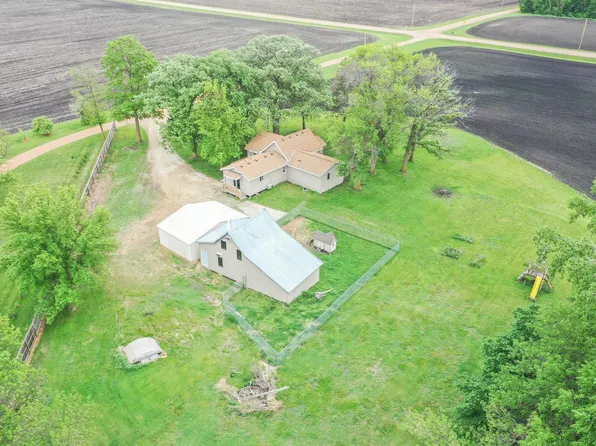 28918 Dewy Ln, New Prague, MN 56071