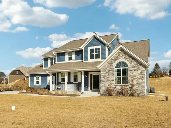 W2270 East Schure DRIVE, Oconomowoc, WI 53066