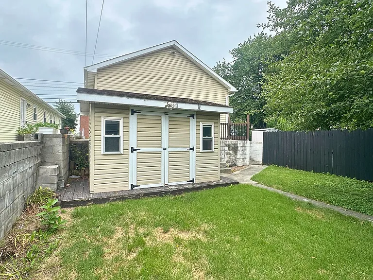 51 W Main St — Photo 35