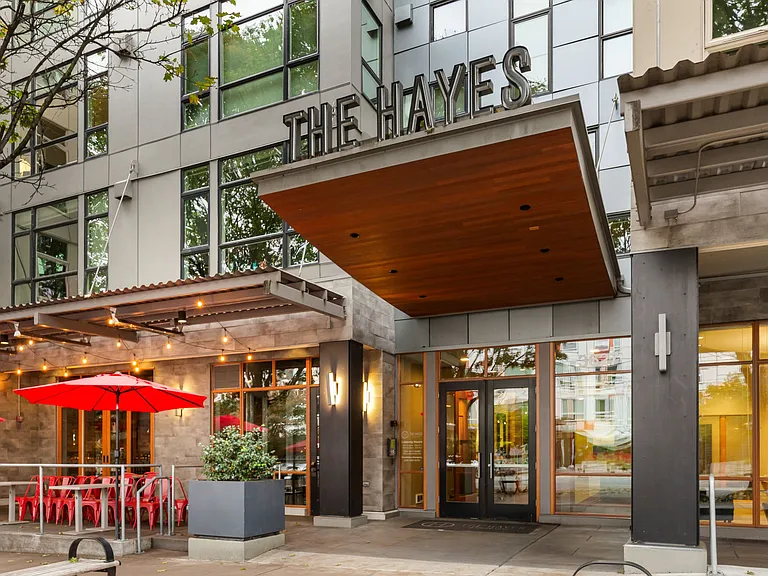 The Hayes on Stone Way — Photo 30