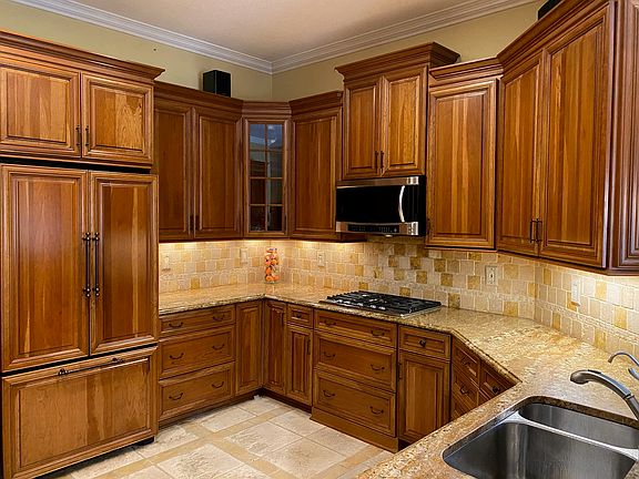 5th image of 269 Linkside Cir