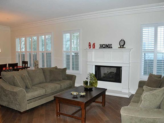 2nd image of 4026 Harbour Island Ln